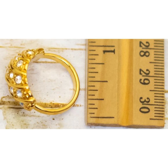 Size 8, Vintage Rhinestone Waves Gold Tone Ring by Avon - B16 - Picture 3 of 3